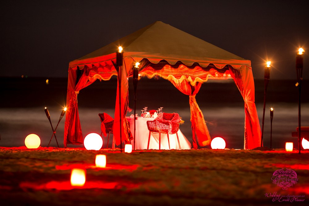 Организация романтического ужина на пляже в Дубае